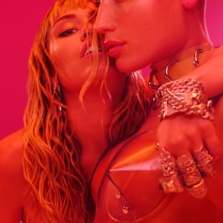 Обложка трека 'Miley CYRUS - Mother's Daughter (R3hab rmx)'